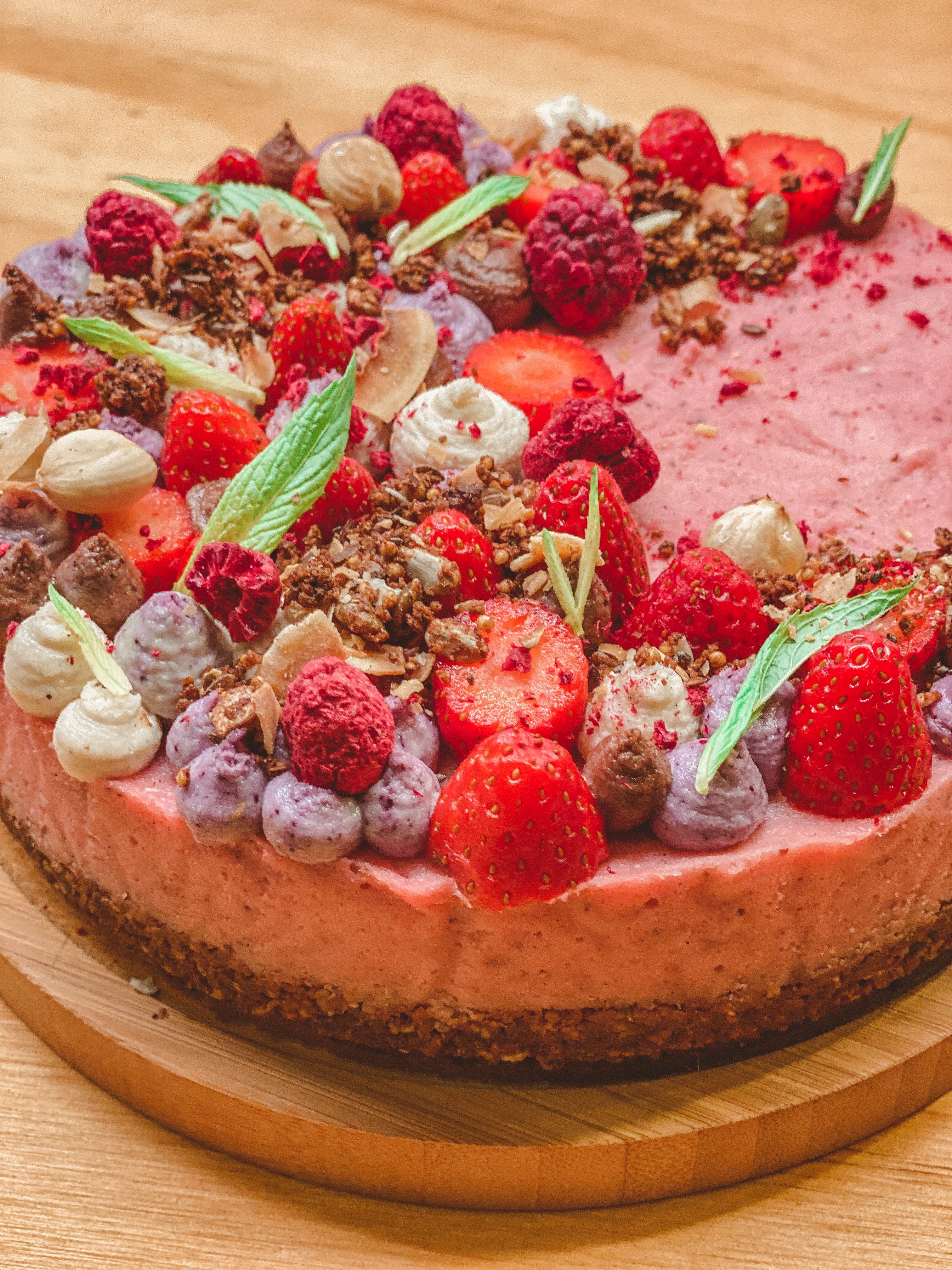 RECIPE: Vegan Strawberry Cheesecake